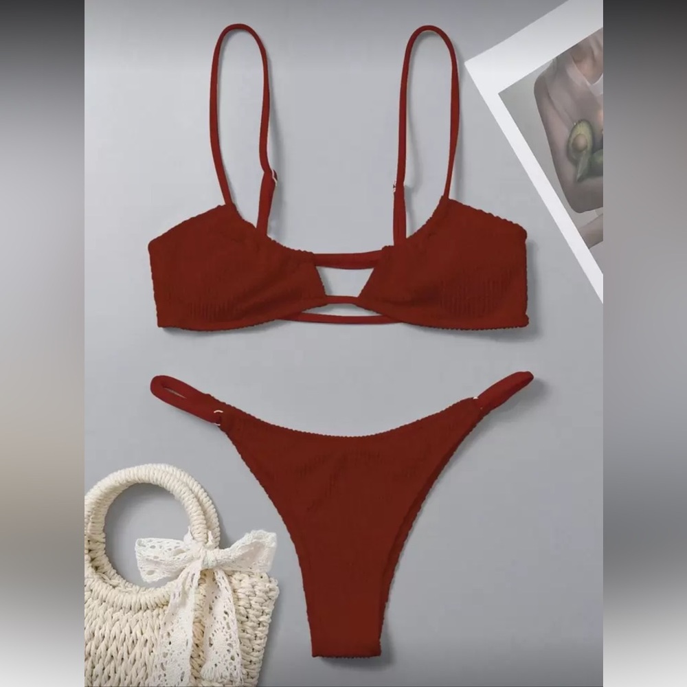 Red Ribbed Bikini Set - Picture 3 of 3